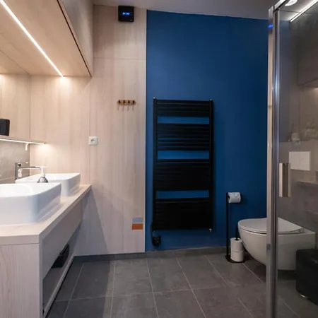 아파트 Mountain A2 & On The Slope *