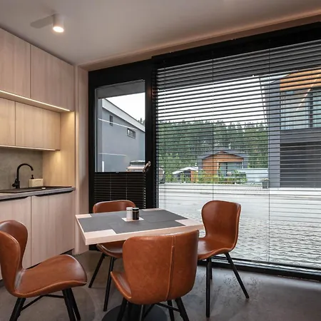 Mountain A2 & On The Slope 아파트 루좀베로크