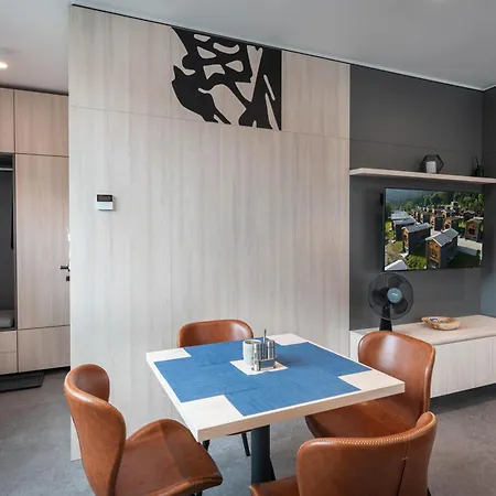 아파트 Mountain A2 & On The Slope 루좀베로크