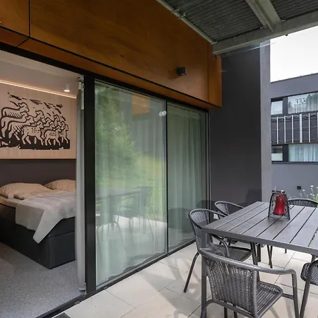 Mountain A2 & On The Slope 아파트 *